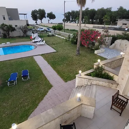 Villa Alex Tavronitis (Crete)
